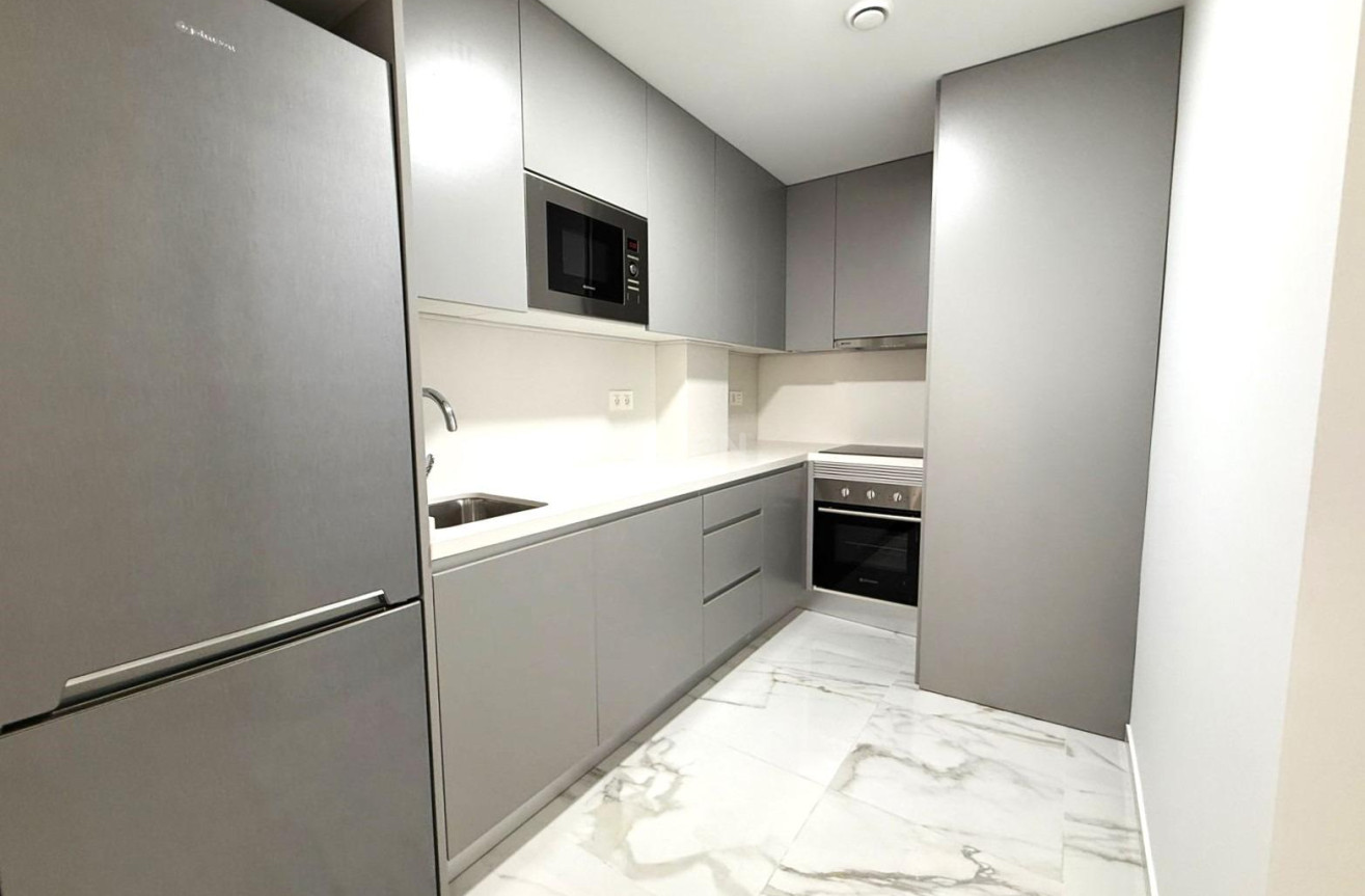 Resale - Apartment / flat - Torrevieja - PARQUE DE LAS NACIONES