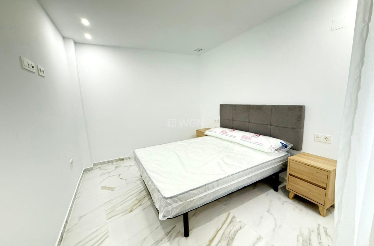 Resale - Apartment / flat - Torrevieja - PARQUE DE LAS NACIONES