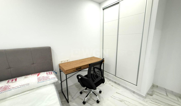 Resale - Apartment / flat - Torrevieja - PARQUE DE LAS NACIONES