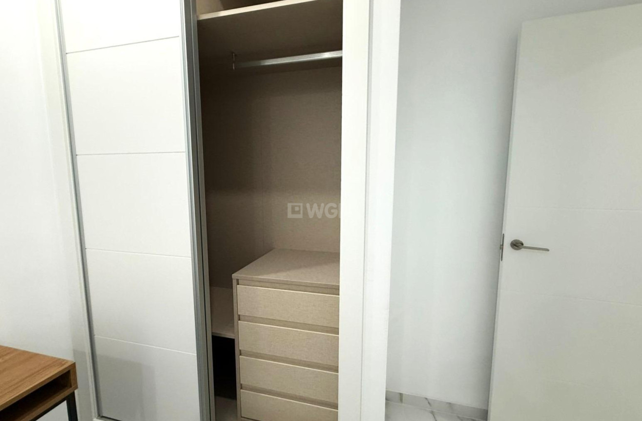 Resale - Apartment / flat - Torrevieja - PARQUE DE LAS NACIONES