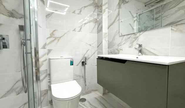 Resale - Apartment / flat - Torrevieja - PARQUE DE LAS NACIONES