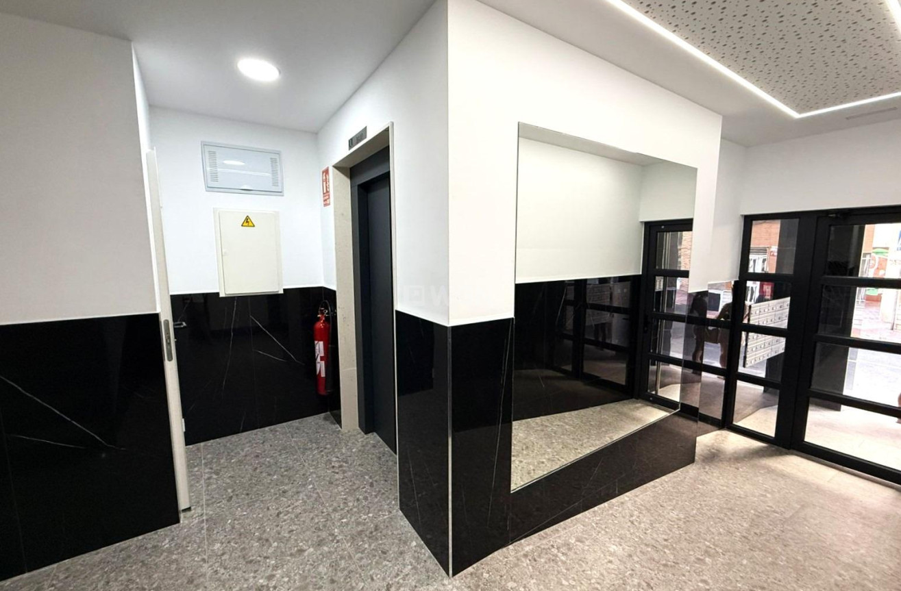 Resale - Apartment / flat - Torrevieja - PARQUE DE LAS NACIONES