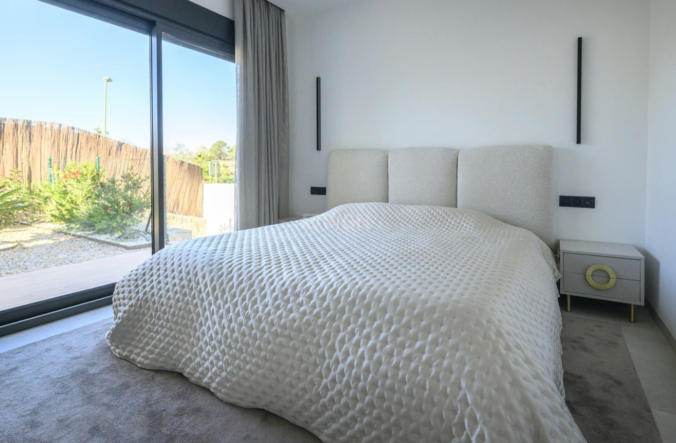 Resale - Villa - Las Colinas Golf - Costa Blanca