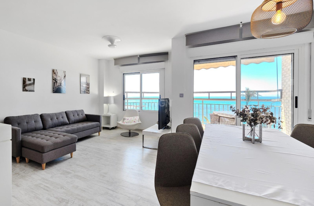 Resale - Apartment / flat - Torrevieja - Playa del Cura