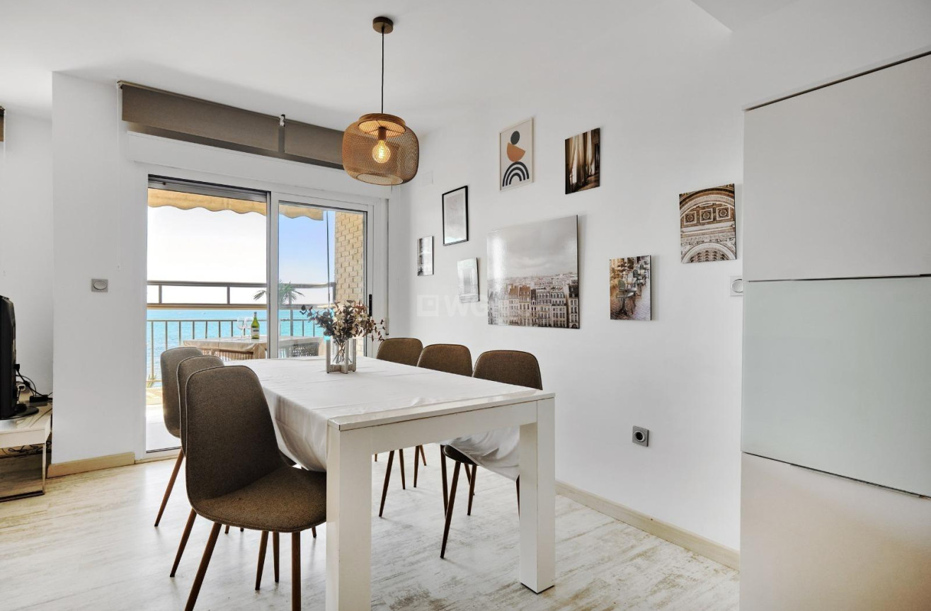 Resale - Apartment / flat - Torrevieja - Playa del Cura