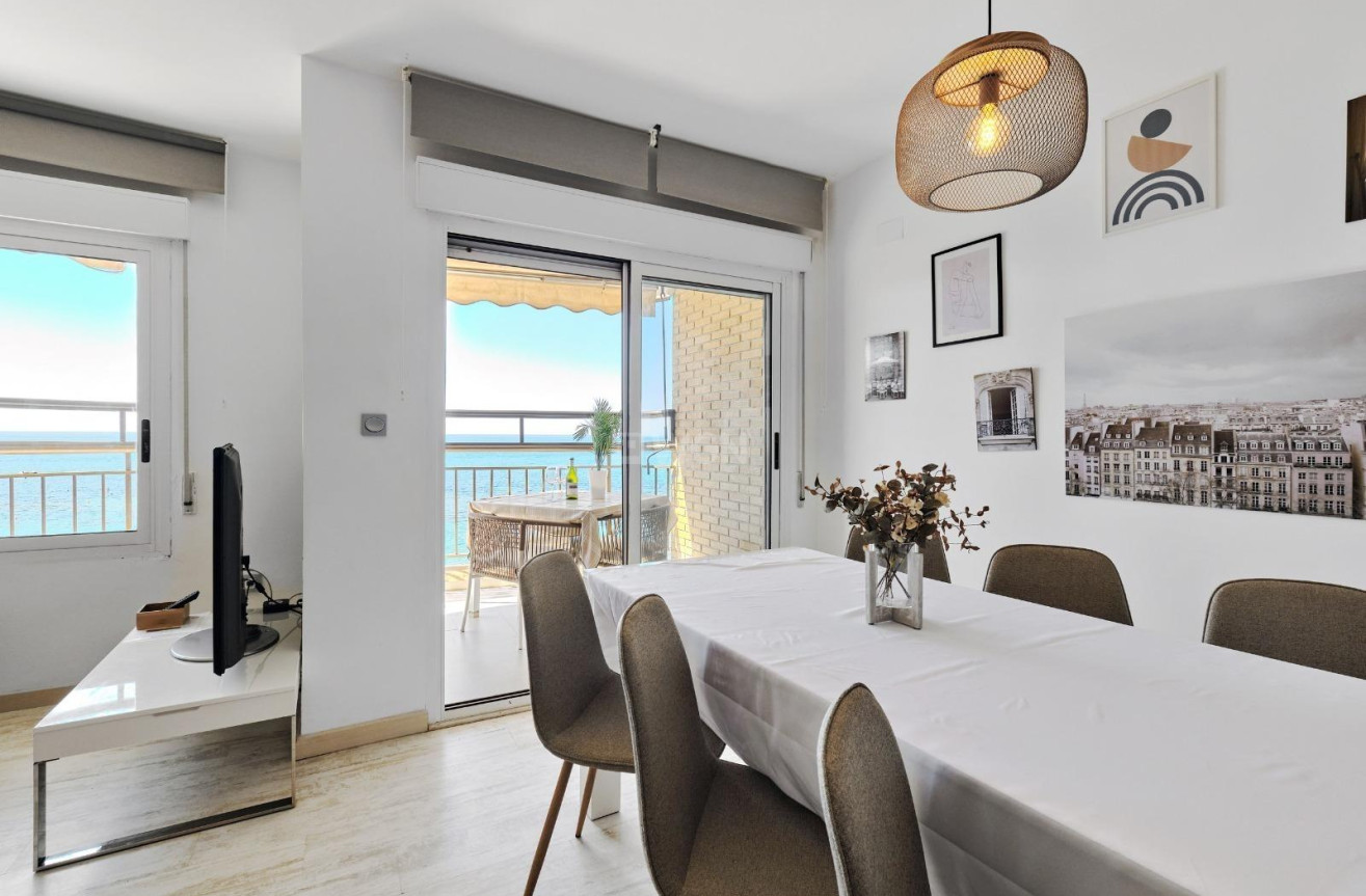 Resale - Apartment / flat - Torrevieja - Playa del Cura