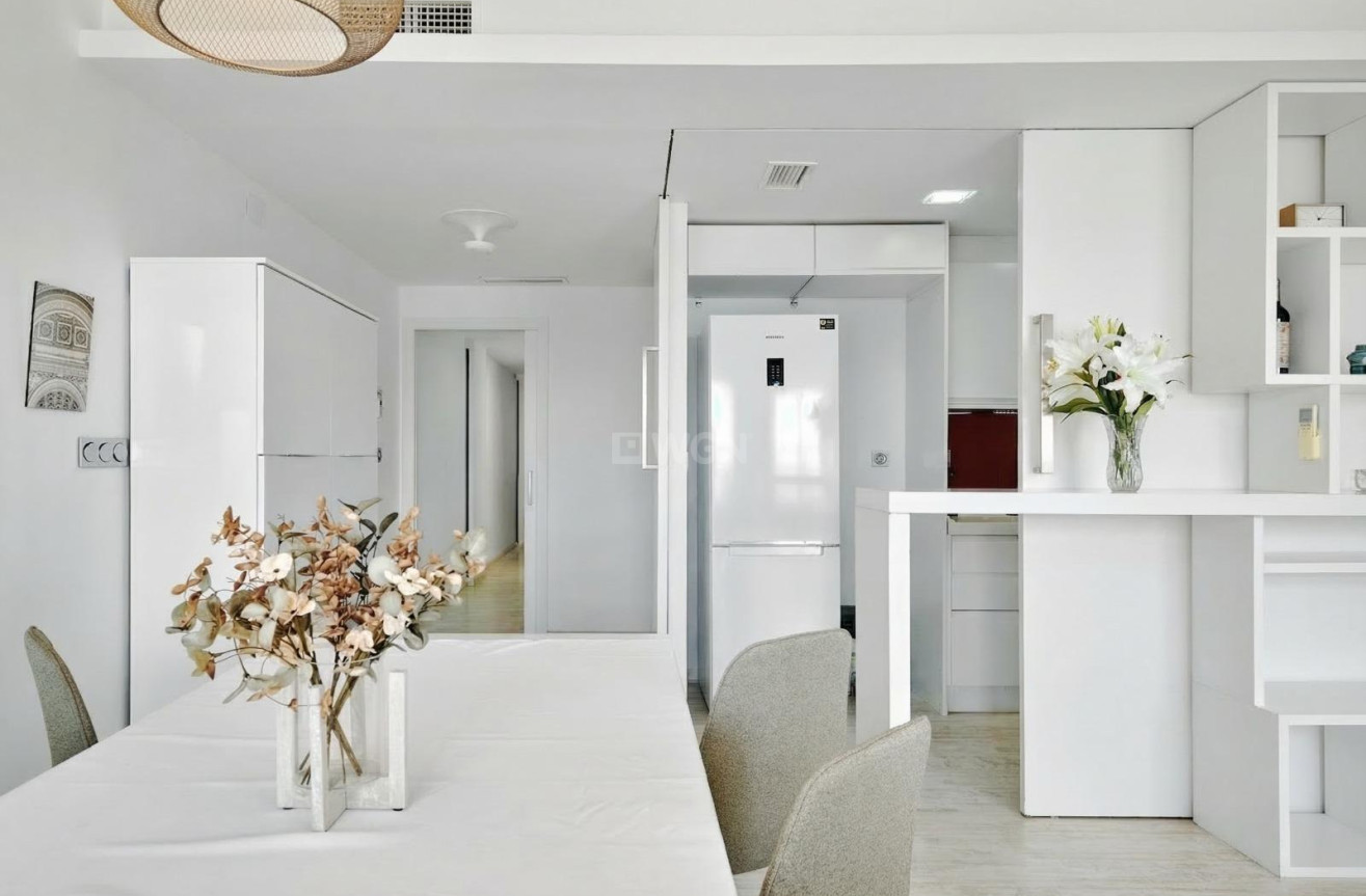 Resale - Apartment / flat - Torrevieja - Playa del Cura