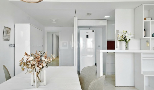 Resale - Apartment / flat - Torrevieja - Playa del Cura