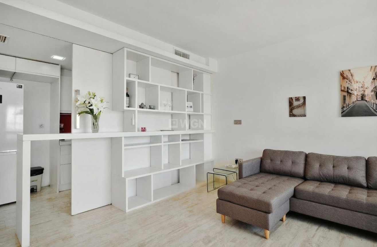 Resale - Apartment / flat - Torrevieja - Playa del Cura