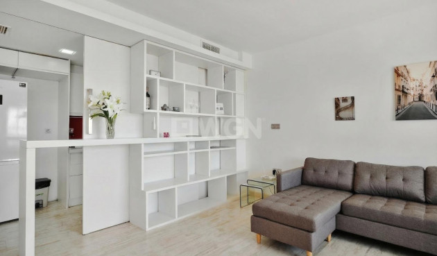 Resale - Apartment / flat - Torrevieja - Playa del Cura