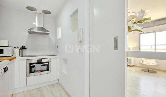 Resale - Apartment / flat - Torrevieja - Playa del Cura
