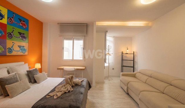 Resale - Apartment / flat - Torrevieja - Playa del Cura