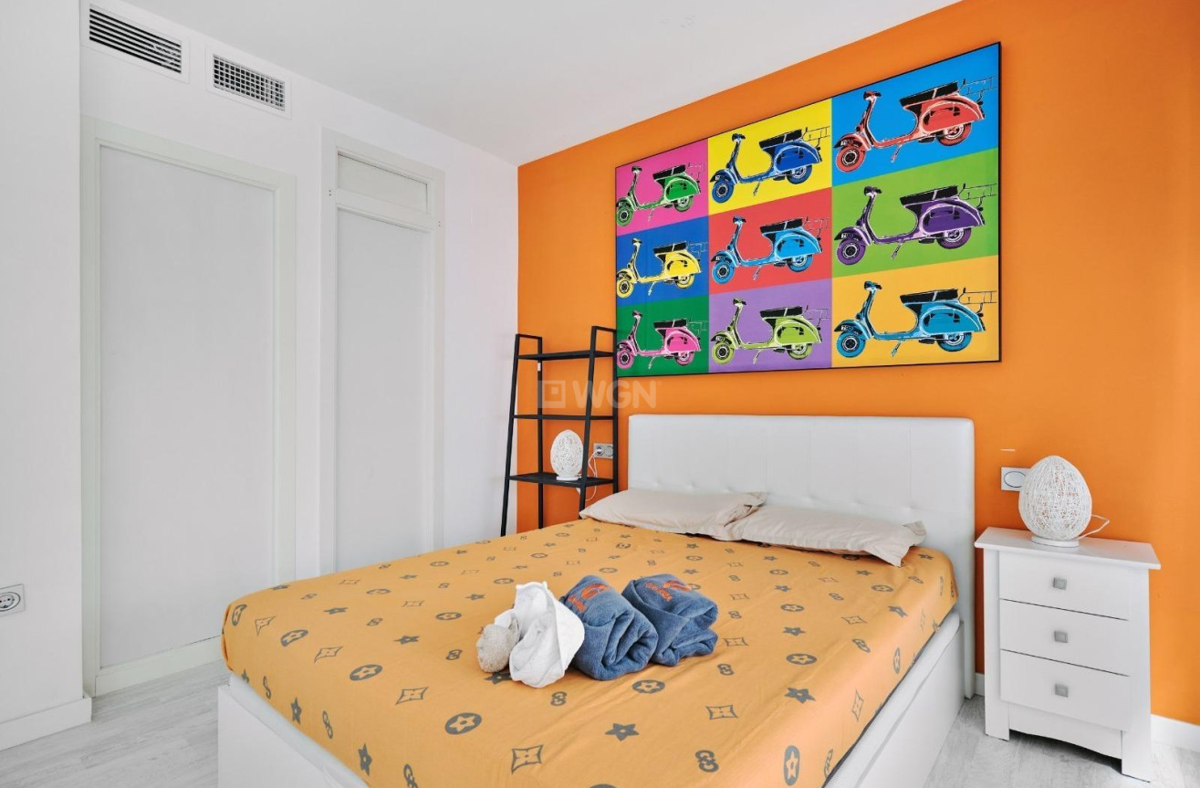 Resale - Apartment / flat - Torrevieja - Playa del Cura