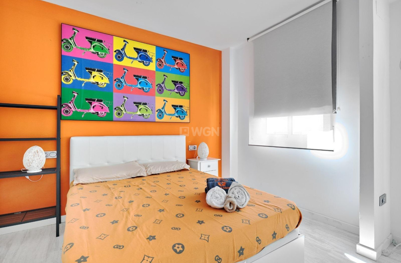 Resale - Apartment / flat - Torrevieja - Playa del Cura