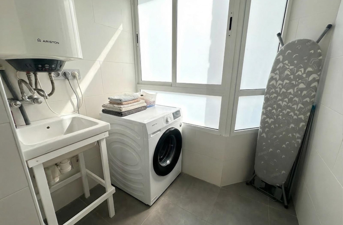 Resale - Apartment / flat - Torrevieja - Playa del Cura