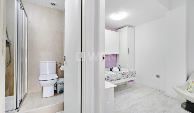 Resale - Apartment / flat - Torrevieja - Playa del Cura