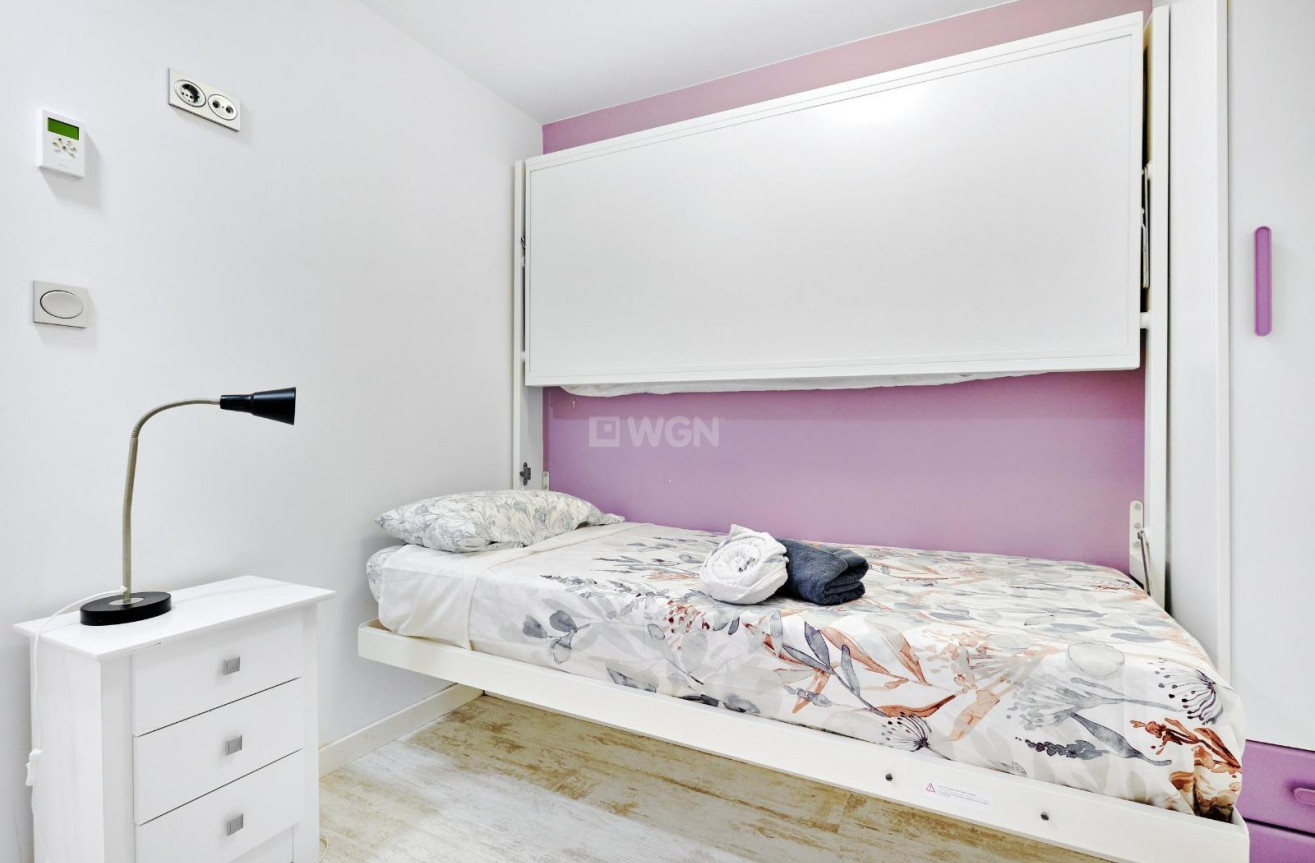 Resale - Apartment / flat - Torrevieja - Playa del Cura