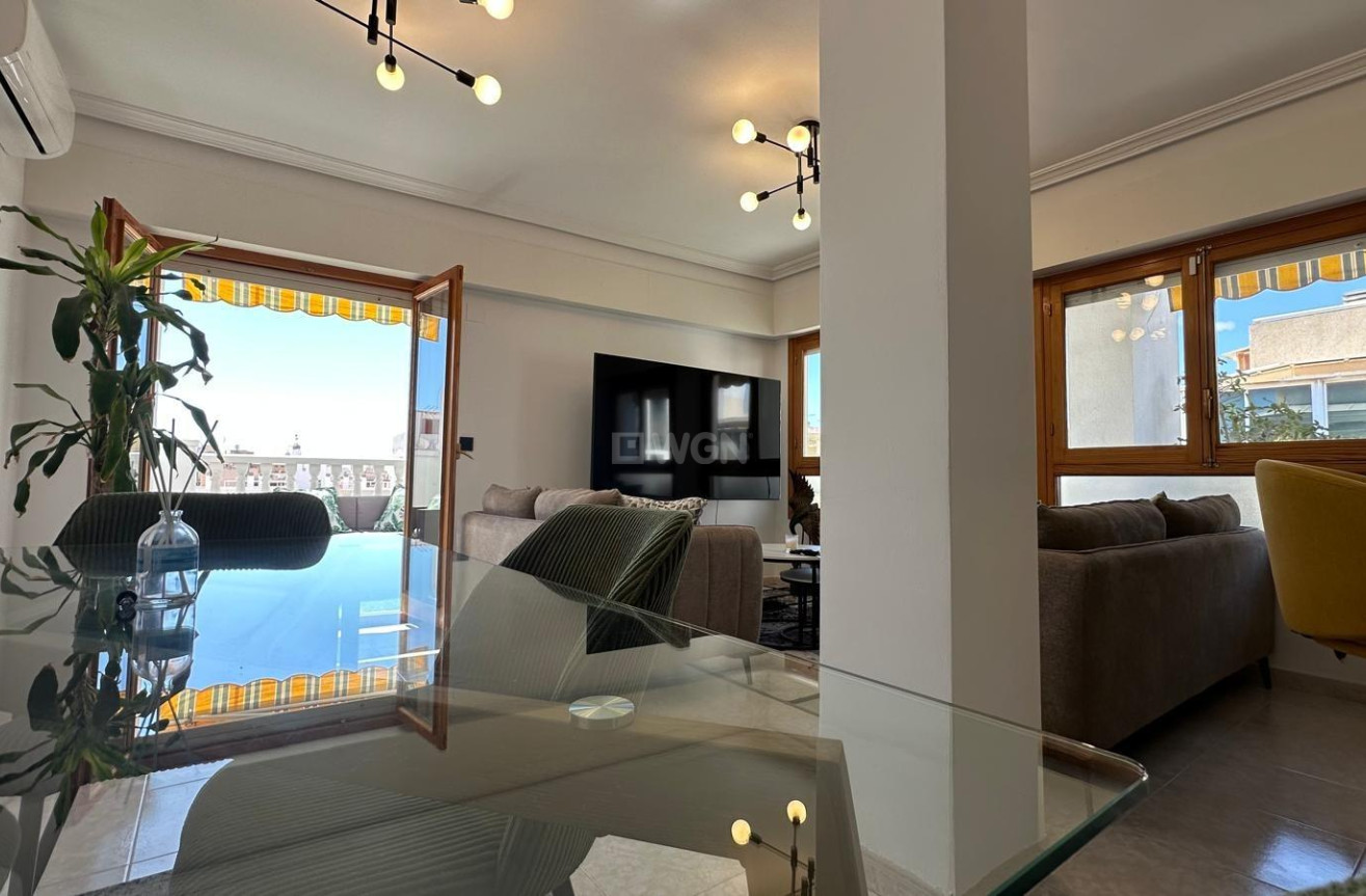 Resale - Apartment / flat - Torrevieja - Centro