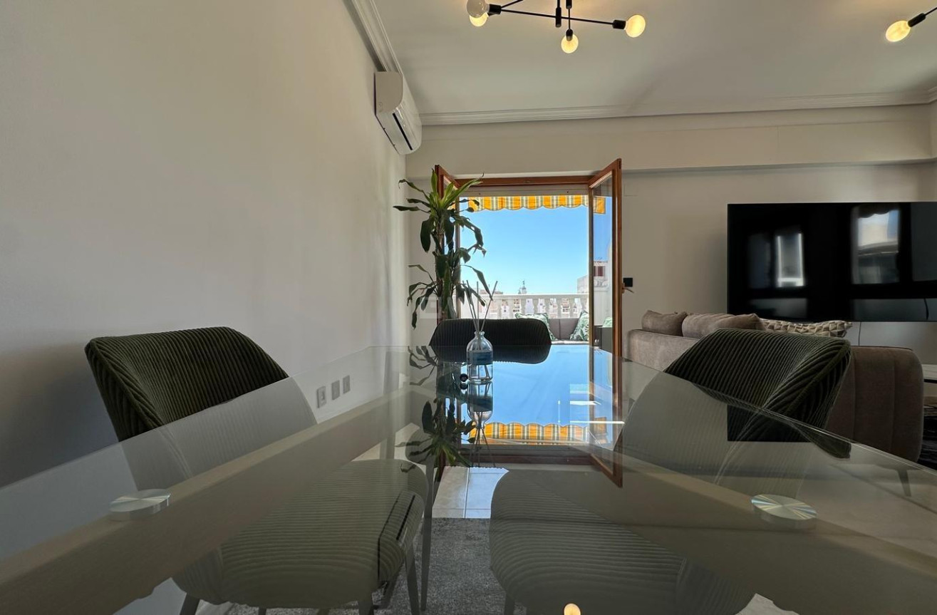 Resale - Apartment / flat - Torrevieja - Centro