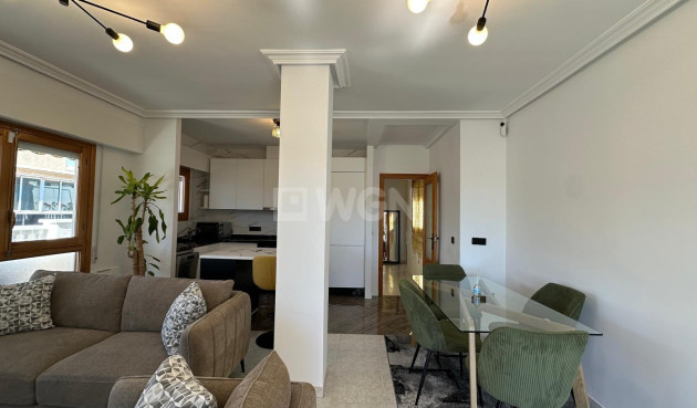 Resale - Apartment / flat - Torrevieja - Centro