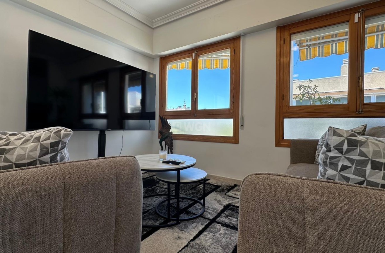 Resale - Apartment / flat - Torrevieja - Centro