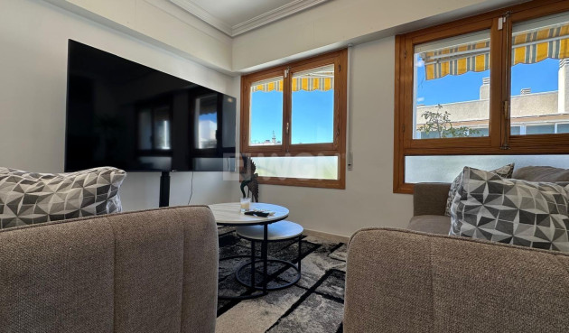 Resale - Apartment / flat - Torrevieja - Centro