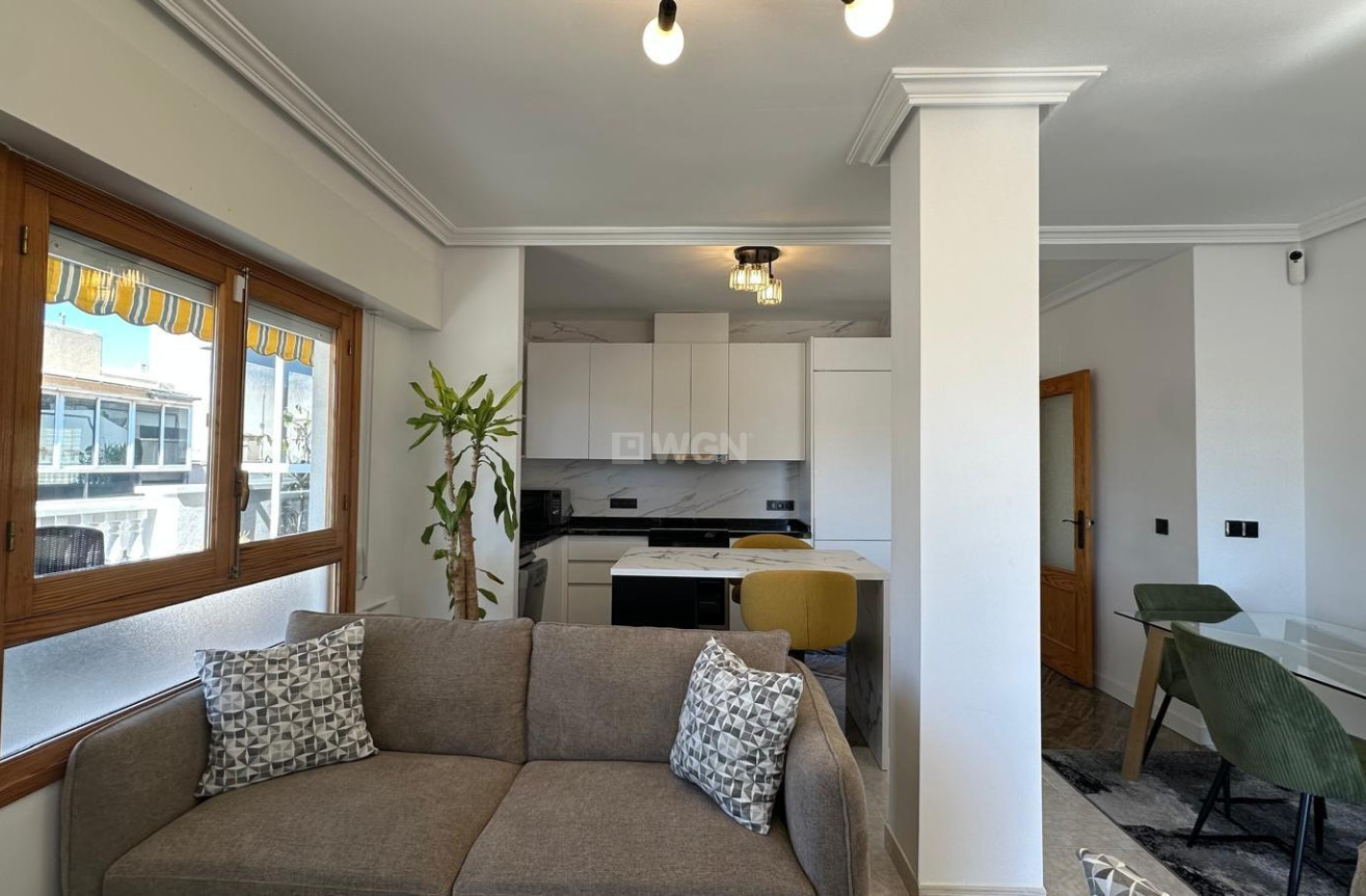 Resale - Apartment / flat - Torrevieja - Centro