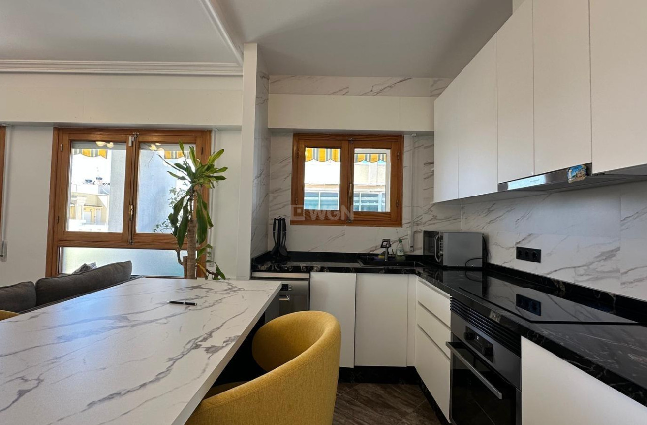 Resale - Apartment / flat - Torrevieja - Centro