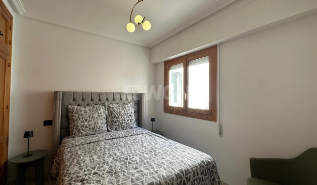 Resale - Apartment / flat - Torrevieja - Centro