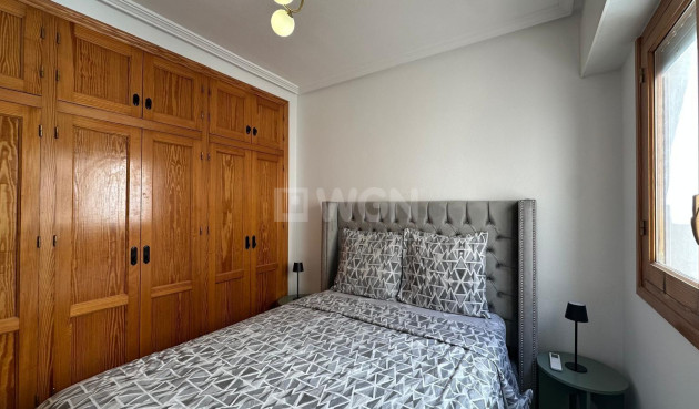 Resale - Apartment / flat - Torrevieja - Centro