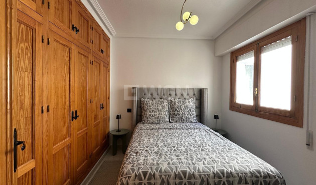 Resale - Apartment / flat - Torrevieja - Centro