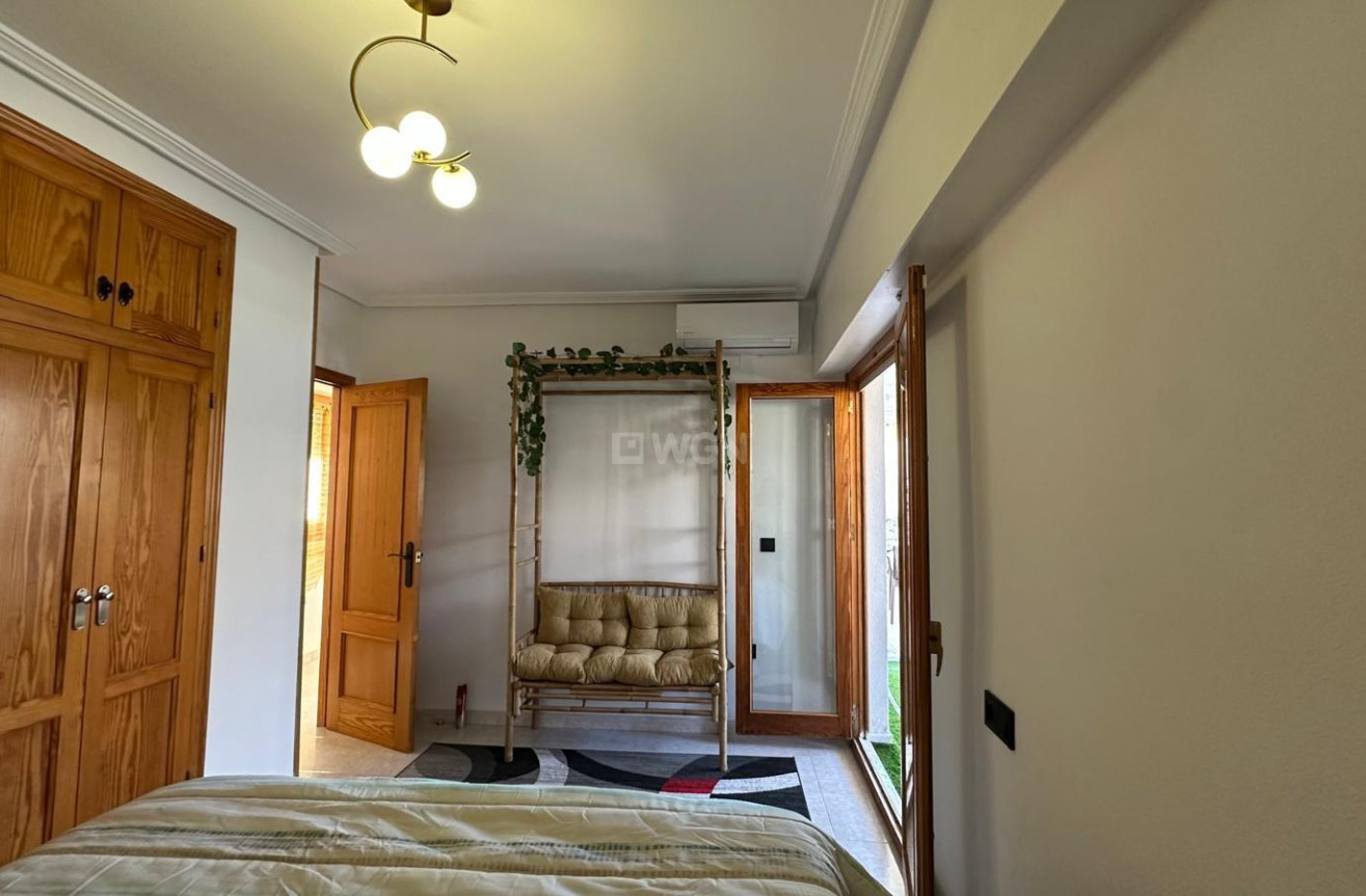 Resale - Apartment / flat - Torrevieja - Centro