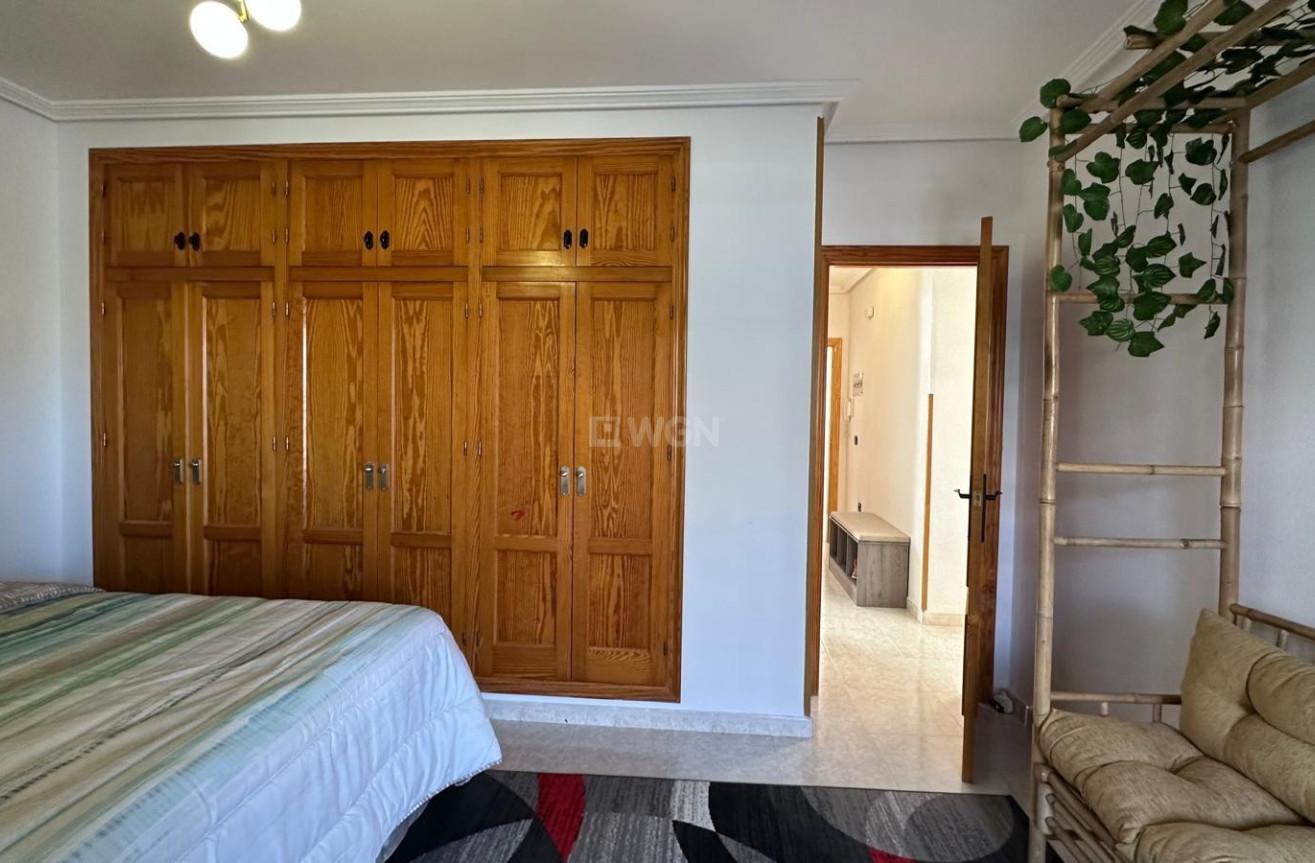 Resale - Apartment / flat - Torrevieja - Centro