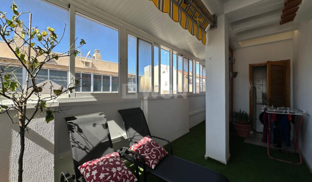Resale - Apartment / flat - Torrevieja - Centro