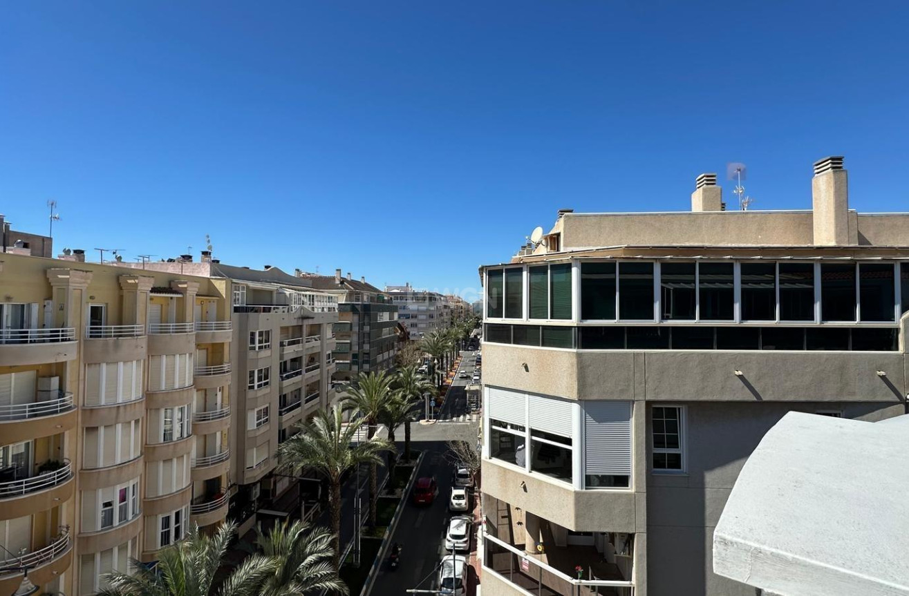 Resale - Apartment / flat - Torrevieja - Centro