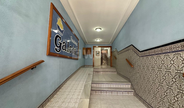 Resale - Apartment / flat - Torrevieja - Centro