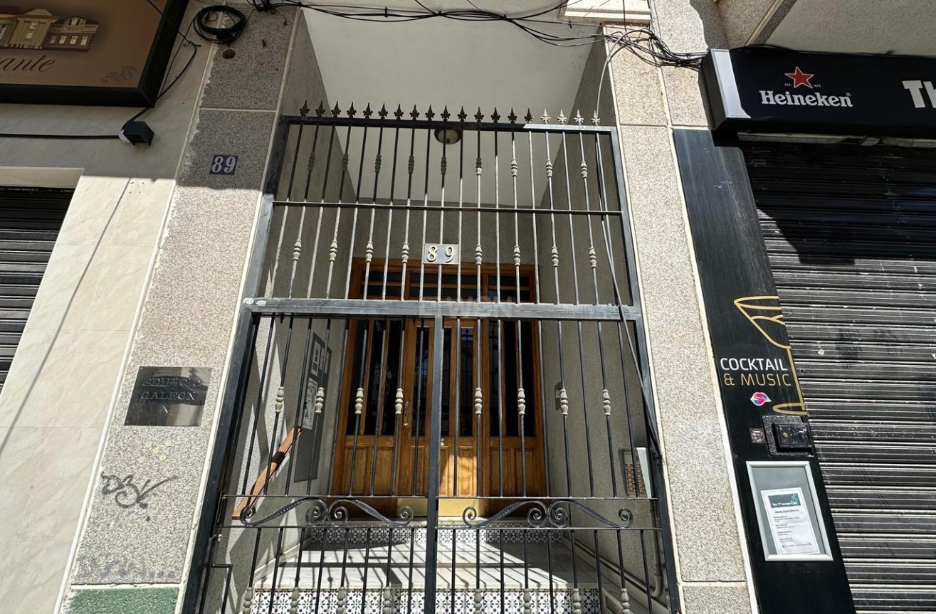 Resale - Apartment / flat - Torrevieja - Centro