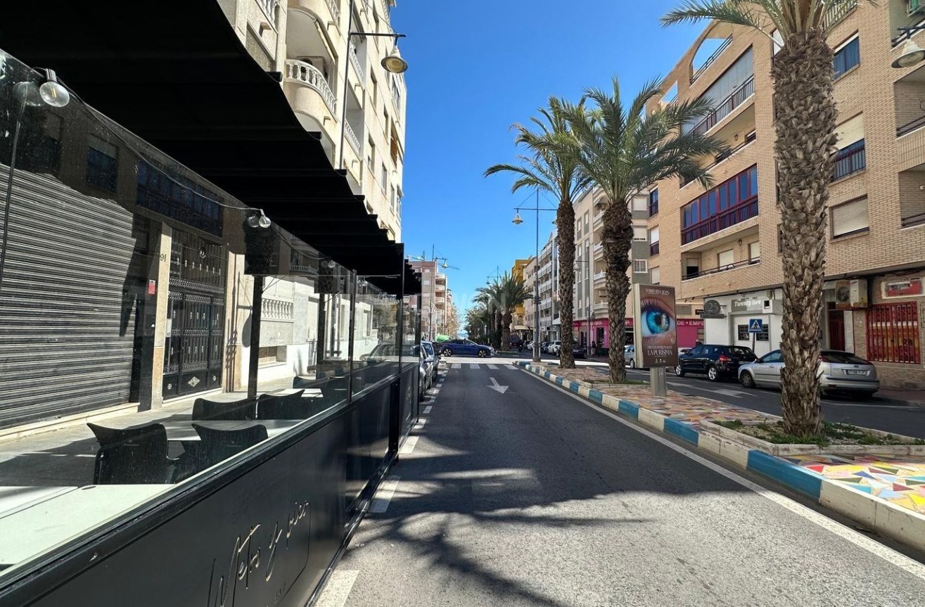 Resale - Apartment / flat - Torrevieja - Centro