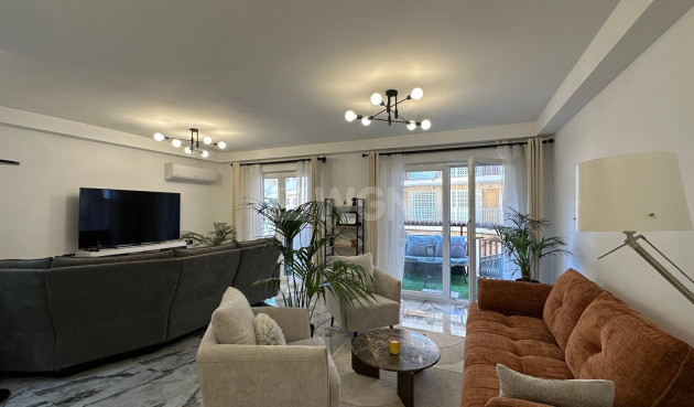 Resale - Apartment / flat - Torrevieja - Playa del Cura