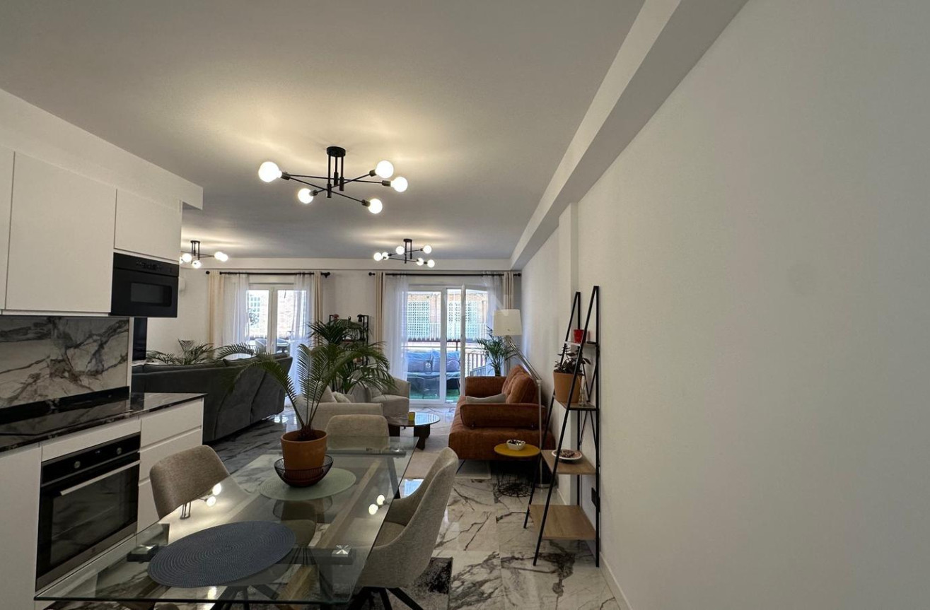 Resale - Apartment / flat - Torrevieja - Playa del Cura