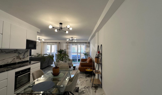 Resale - Apartment / flat - Torrevieja - Playa del Cura