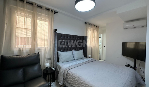 Resale - Apartment / flat - Torrevieja - Playa del Cura