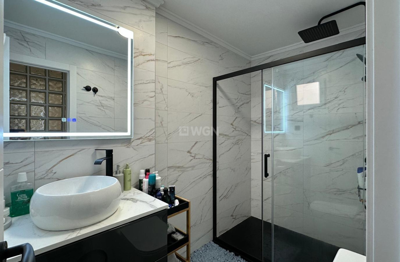 Resale - Apartment / flat - Torrevieja - Playa del Cura