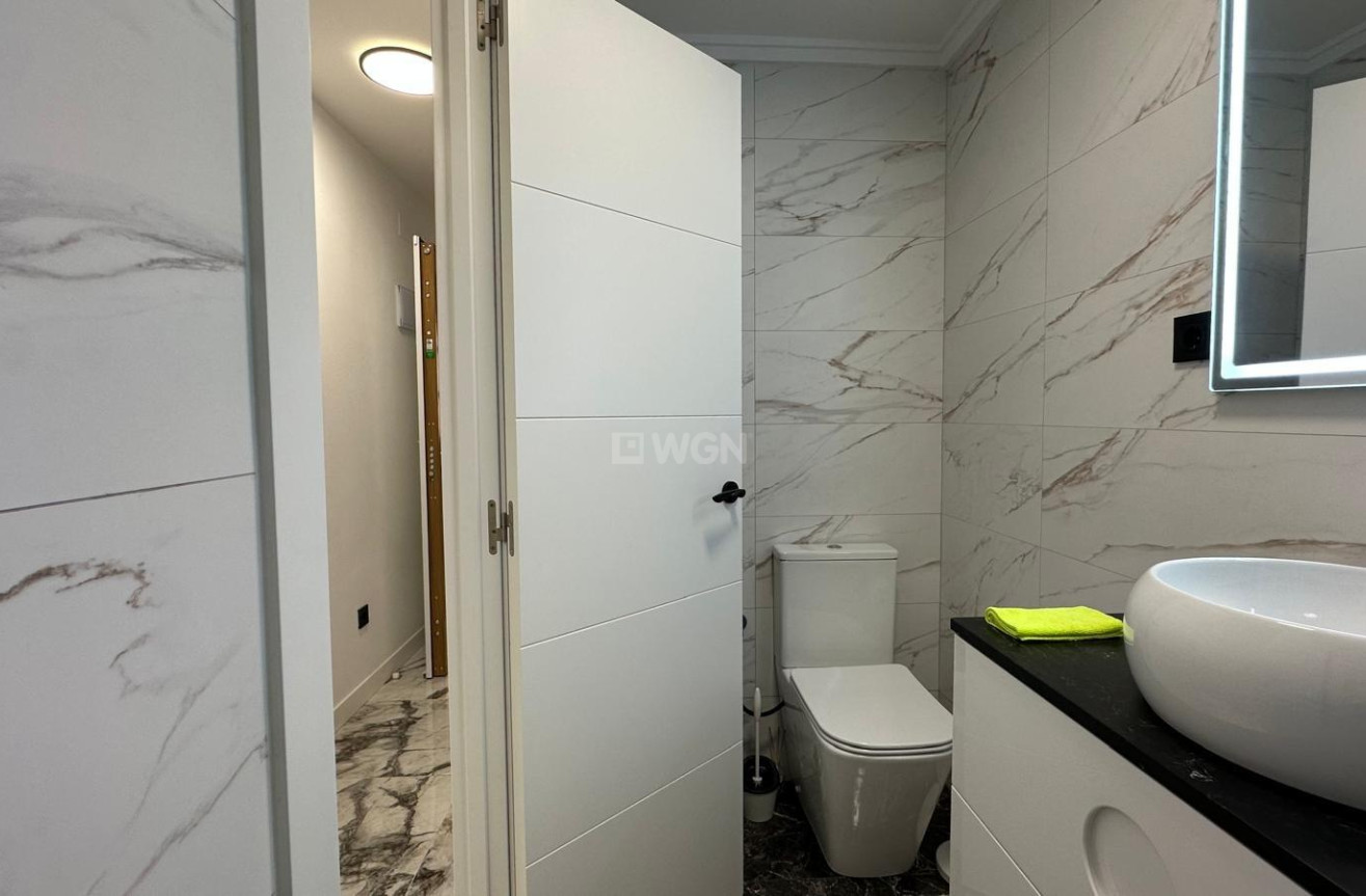 Resale - Apartment / flat - Torrevieja - Playa del Cura