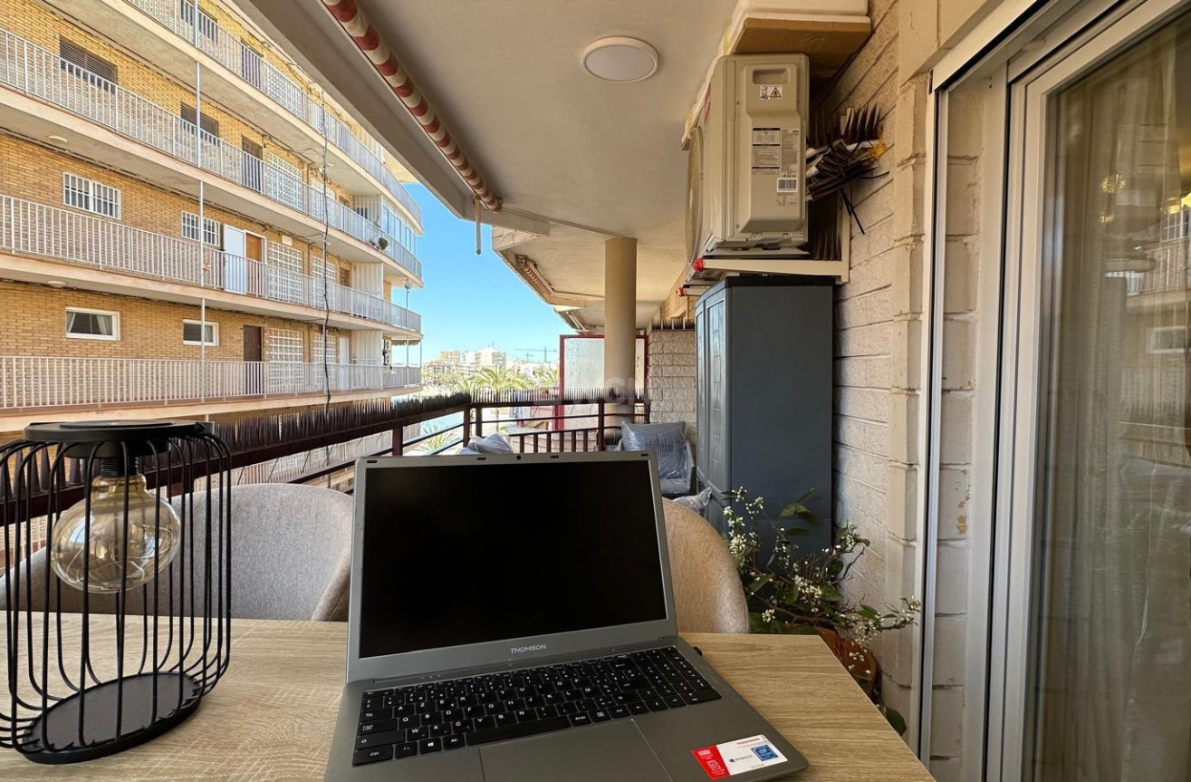 Resale - Apartment / flat - Torrevieja - Playa del Cura