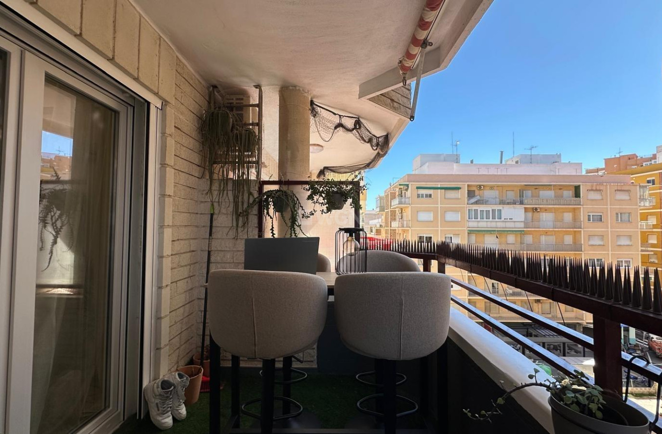 Resale - Apartment / flat - Torrevieja - Playa del Cura