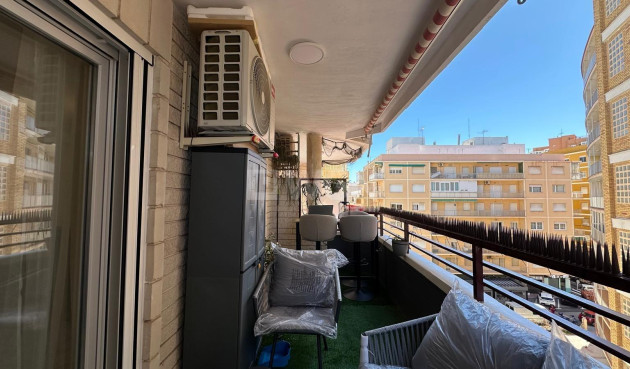 Resale - Apartment / flat - Torrevieja - Playa del Cura
