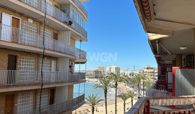 Resale - Apartment / flat - Torrevieja - Playa del Cura