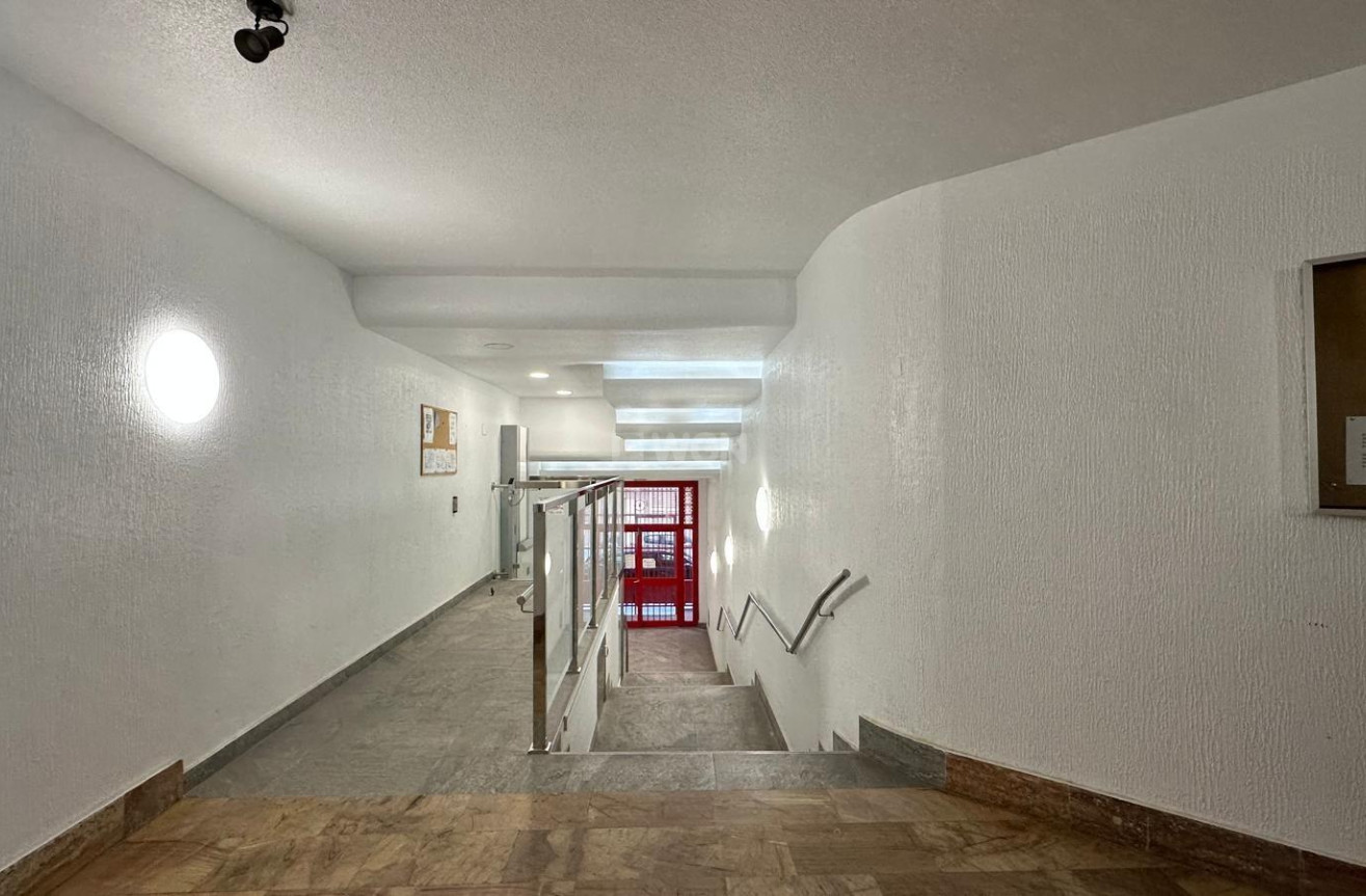 Resale - Apartment / flat - Torrevieja - Playa del Cura