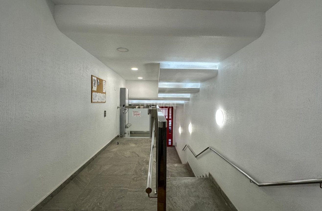 Resale - Apartment / flat - Torrevieja - Playa del Cura